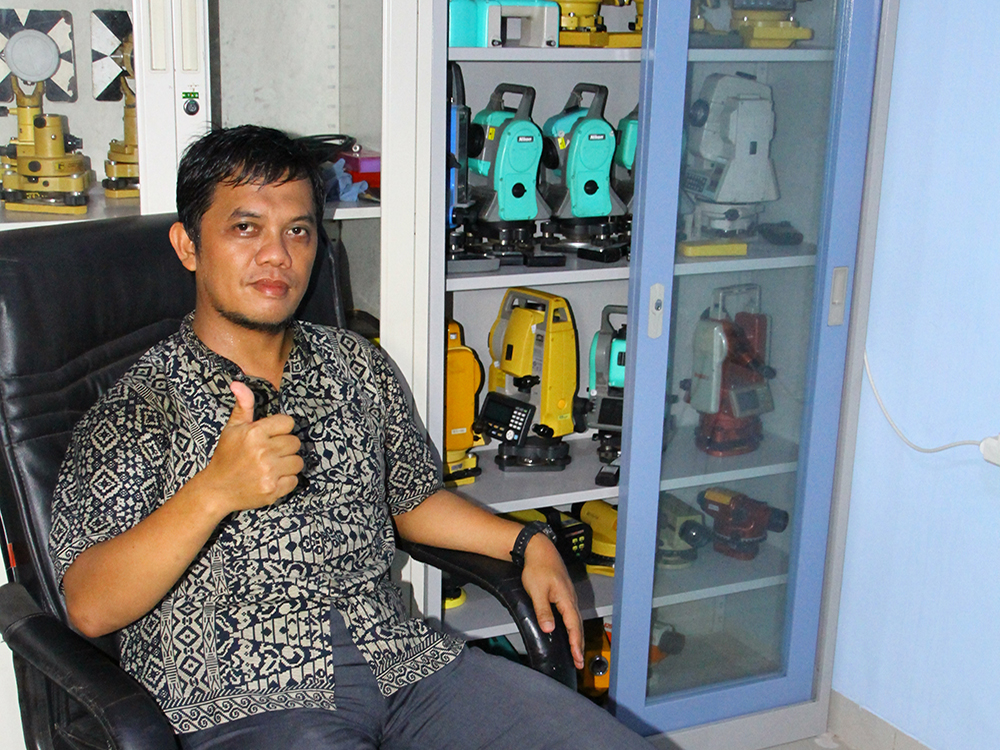 GeomapTeam Survey Solution